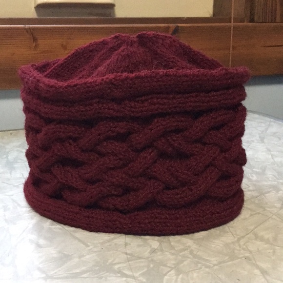 Hand Knit Cabled Pill Box Hat - Picture 4 of 5